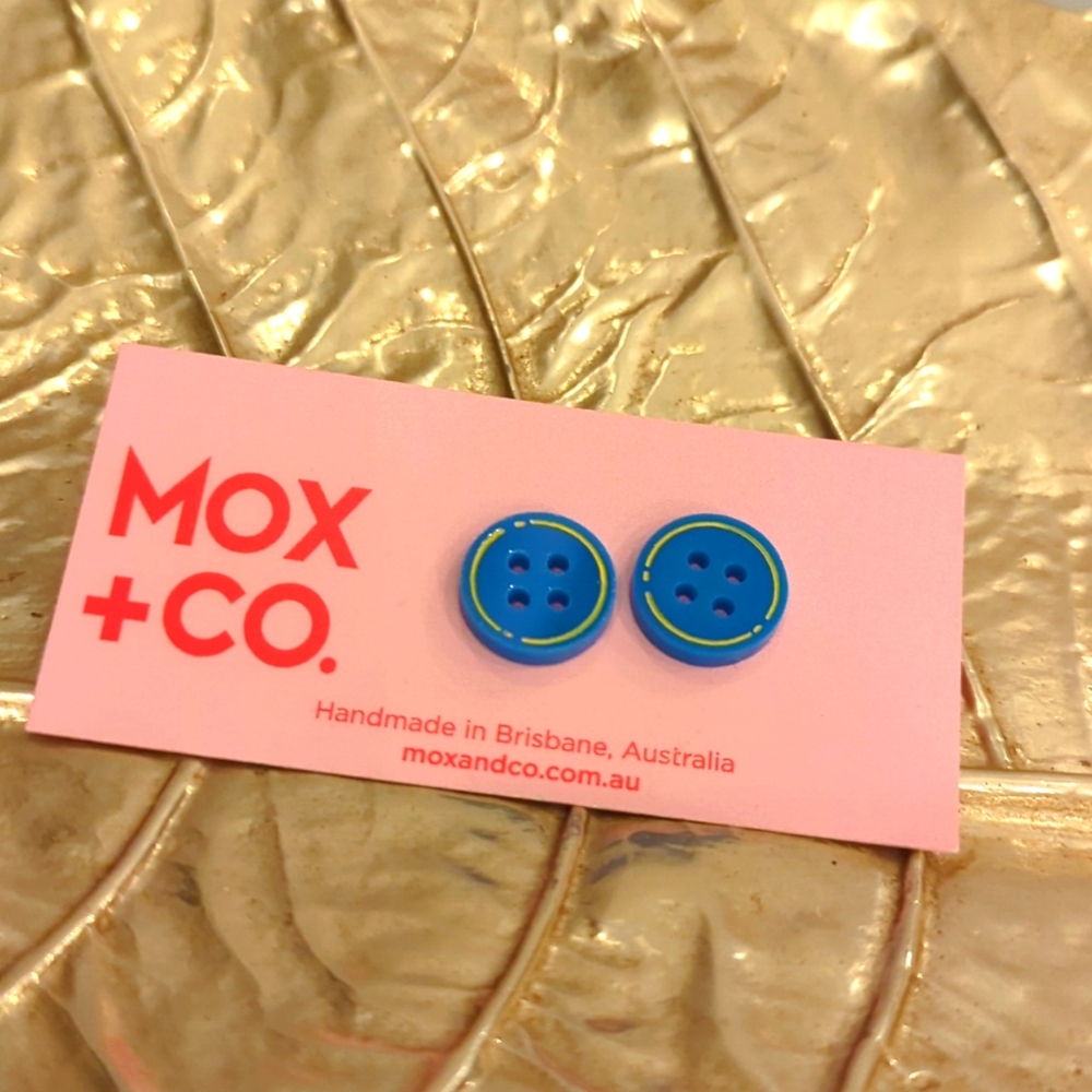 NWT/IP 🦘💕MOX & CO💕🦘 acrylic Studs Sterling Posts/Bks🔘💙WEE BLUE BUTTONS💙🔘
